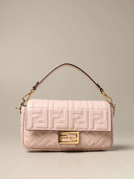 borsa fendi rosa griffata|Borse iconiche da donna di Fendi .